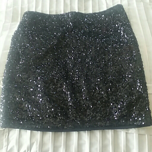 DIVIDED Sexy Black Sequins Miniskirt NWT - Picture 2 of 5